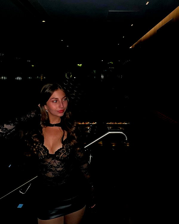 viki_dominev instagram image archive image