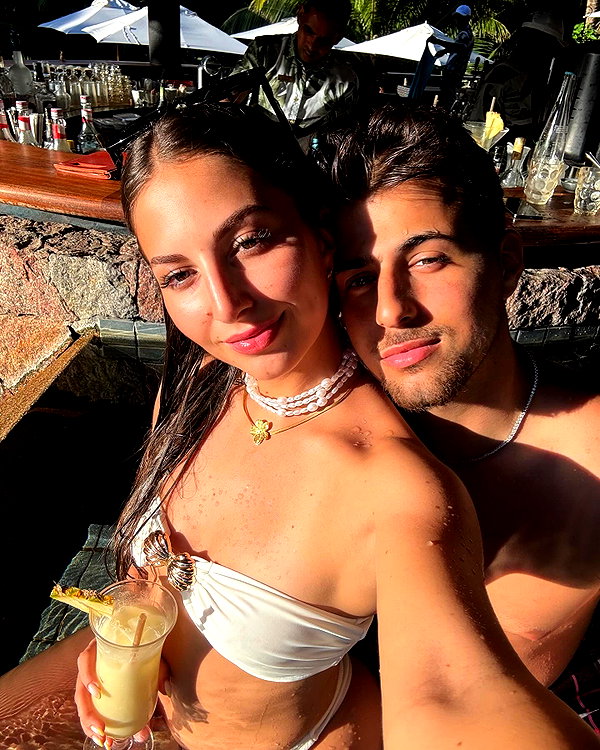 viki_dominev instagram image archive image
