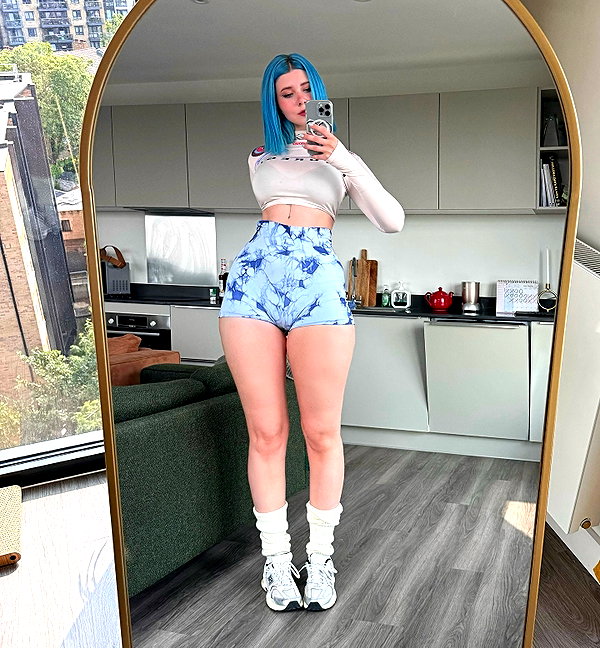 vixenp_ instagram image archive image