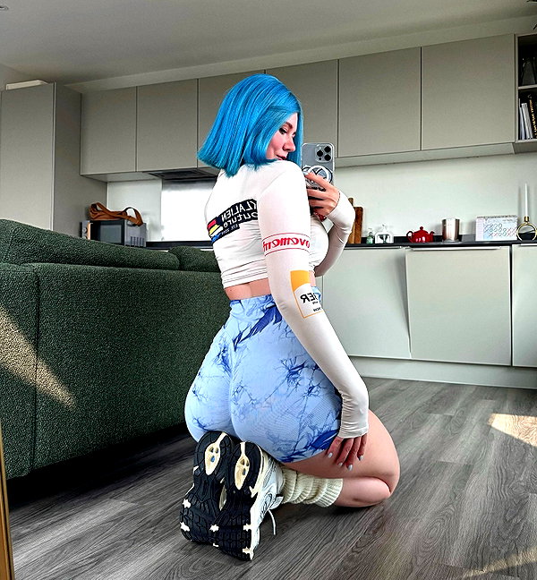 vixenp_ instagram image archive image