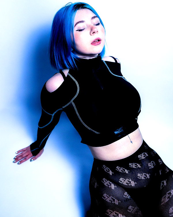 vixenp_ instagram image archive image