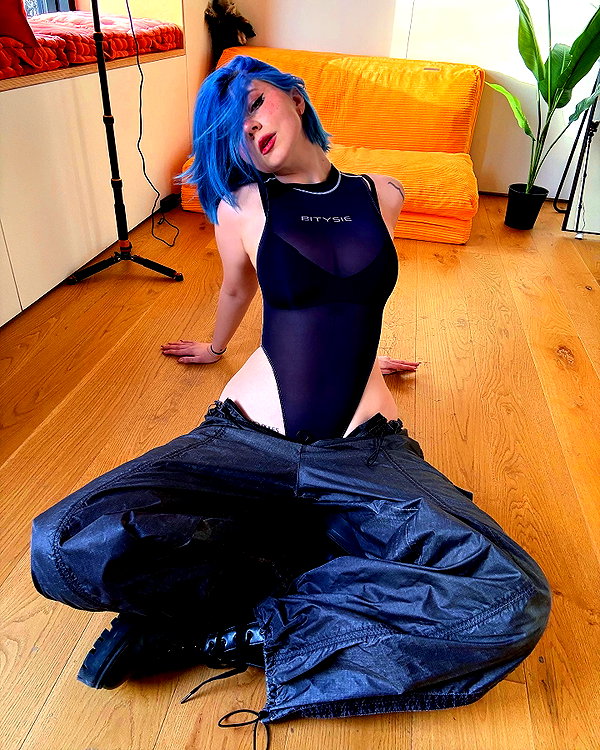 vixenp_ instagram image archive image