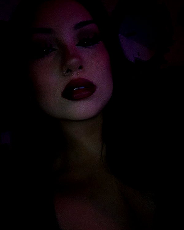 vvickedpeaxh_ instagram image archive image