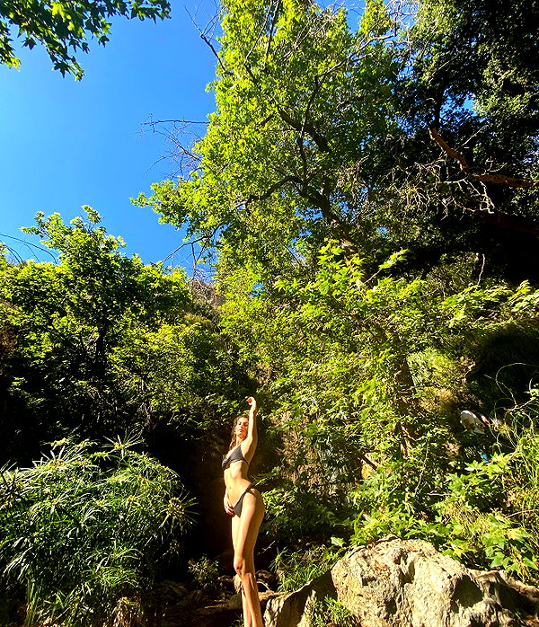 vy1ette instagram image archive image