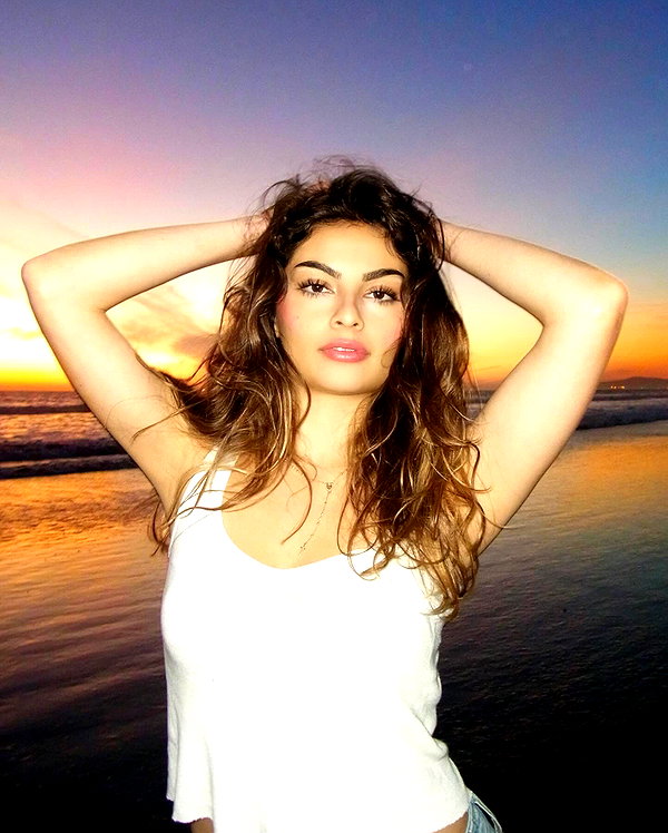 vy1ette instagram image archive image