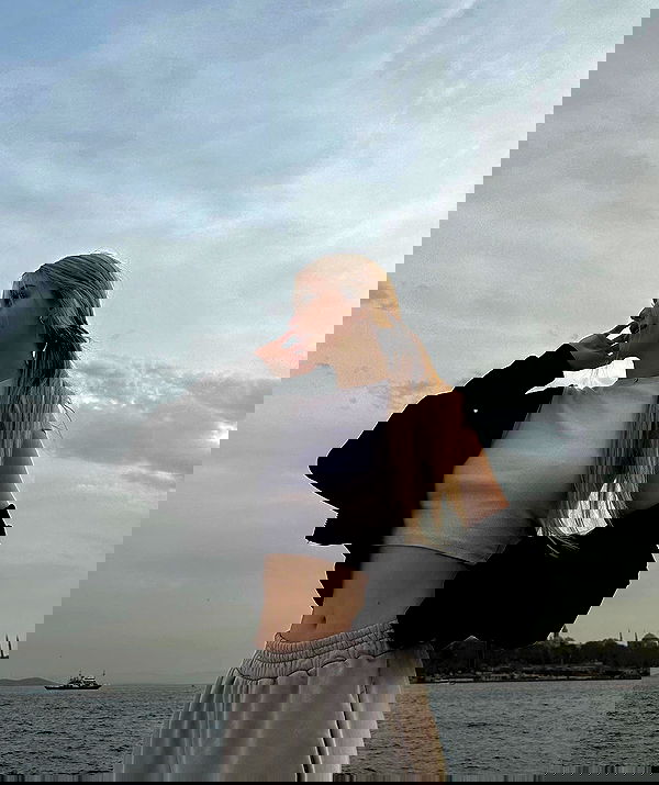 whylollycry whylollycry archive image