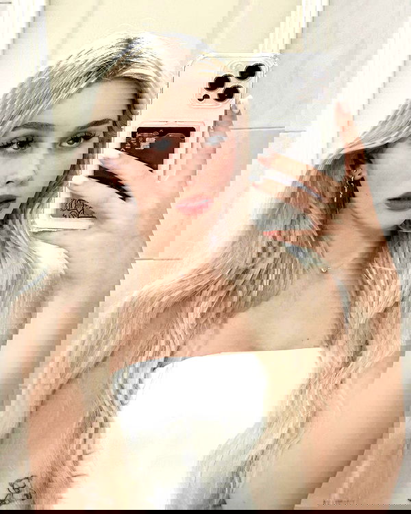 whylollycry whylollycry archive image