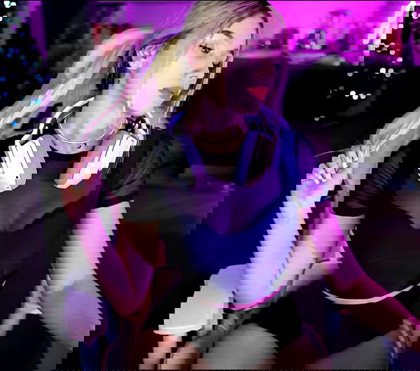 whylollycry whylollycry archive image