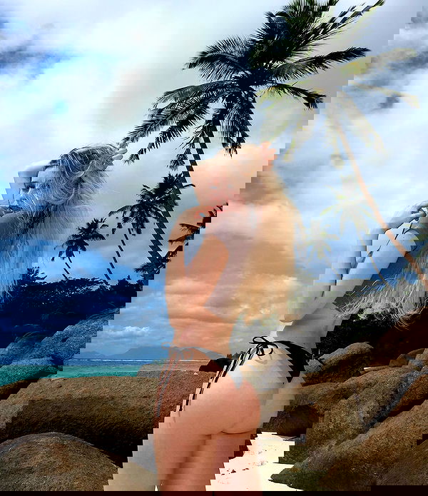 whylollycry whylollycry archive image