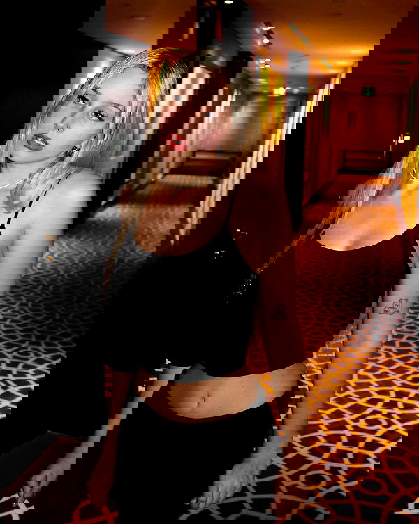 whylollycry whylollycry archive image