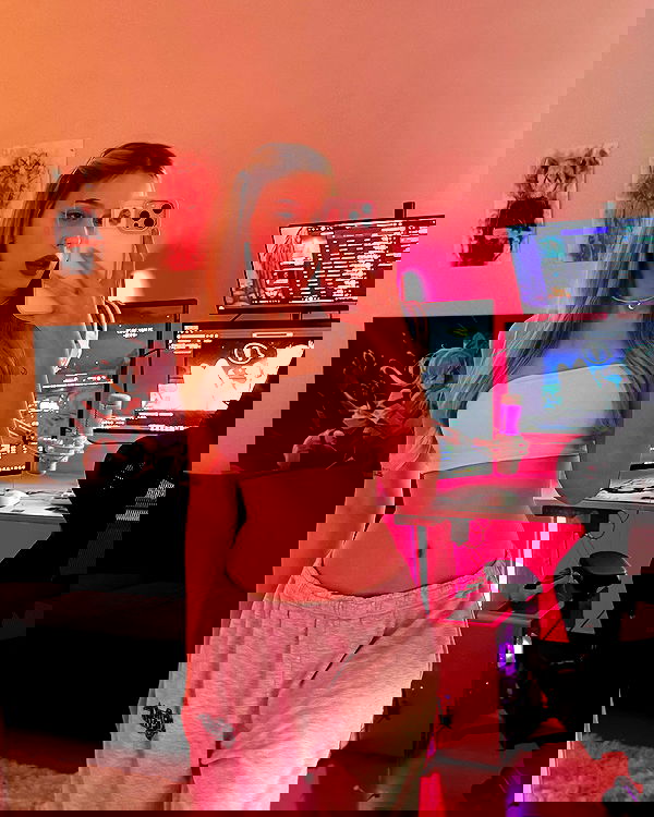 whylollycry whylollycry archive image