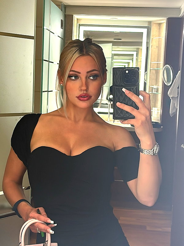 willowwbarbie instagram image archive image