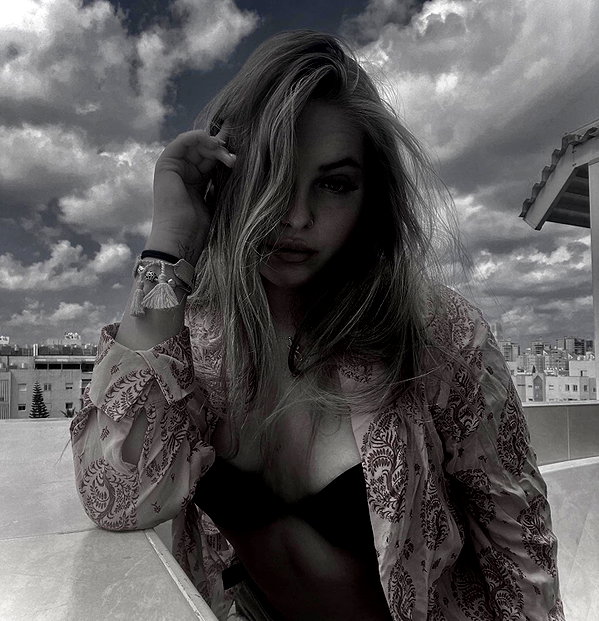 yana_esa instagram image archive image