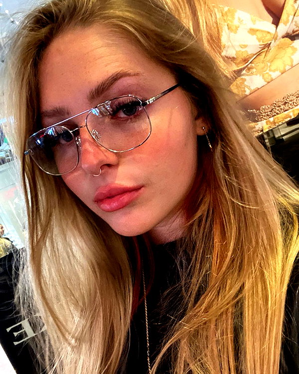 yana_esa instagram image archive image
