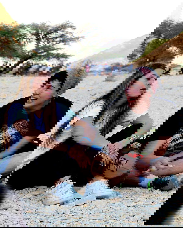 yannaidebeer yannaidebeer archive image