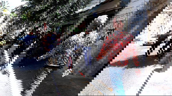 yannaidebeer yannaidebeer archive image