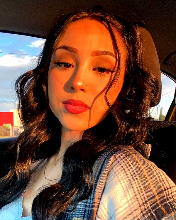 yenichaxx.407 instagram image archive image
