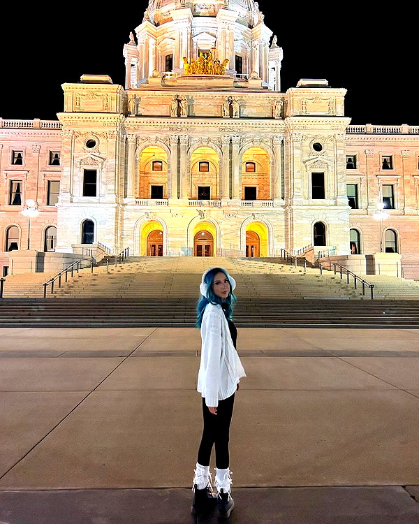 yenichaxx.407 instagram image archive image