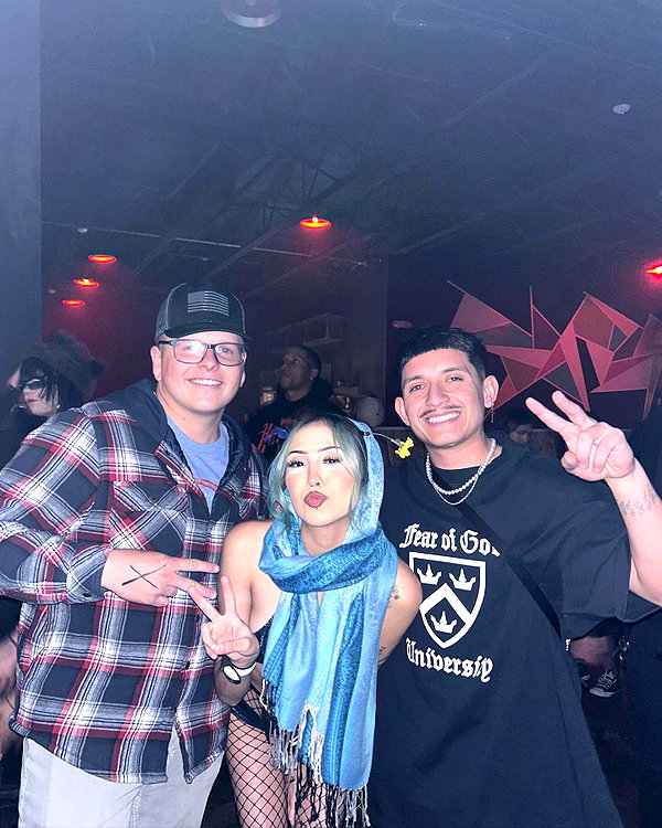 yenichaxx.407 instagram image archive image
