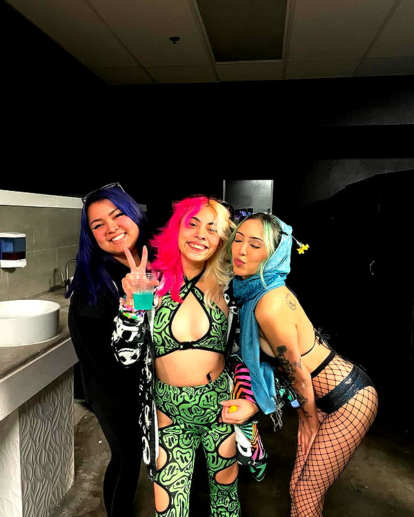 yenichaxx.407 instagram image archive image