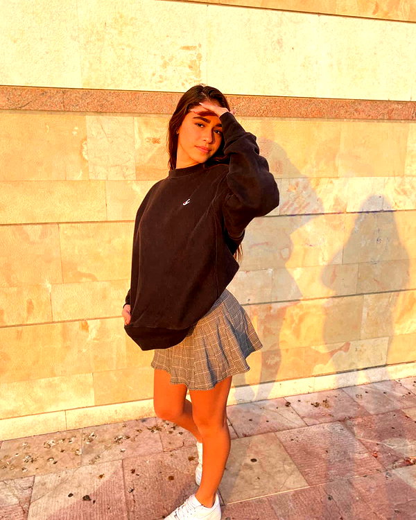 yulialam__ instagram image archive image