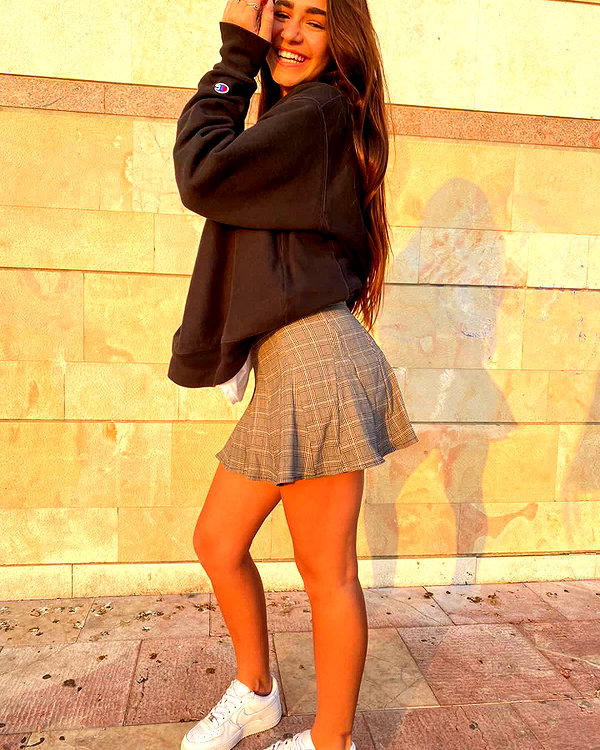 yulialam__ instagram image archive image