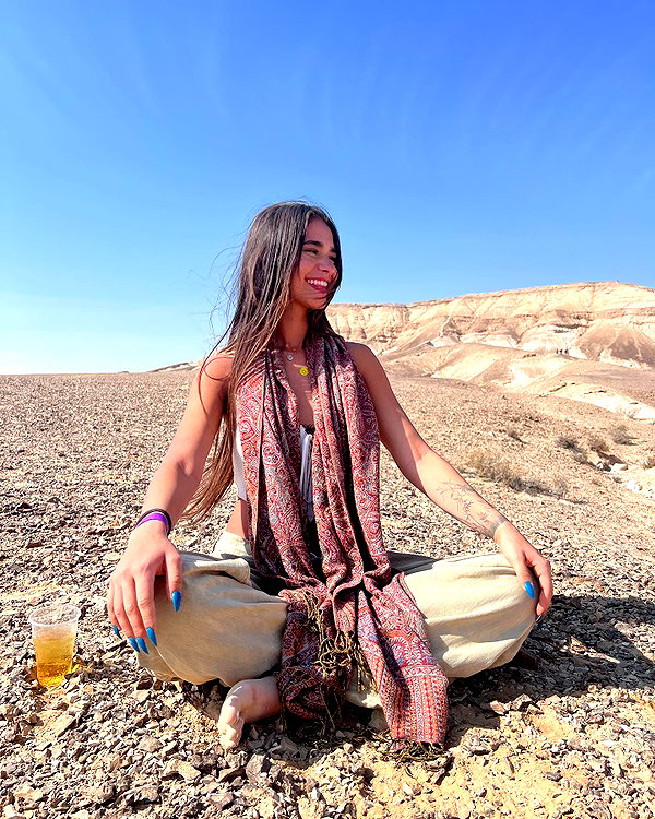 yulialam__ instagram image archive image