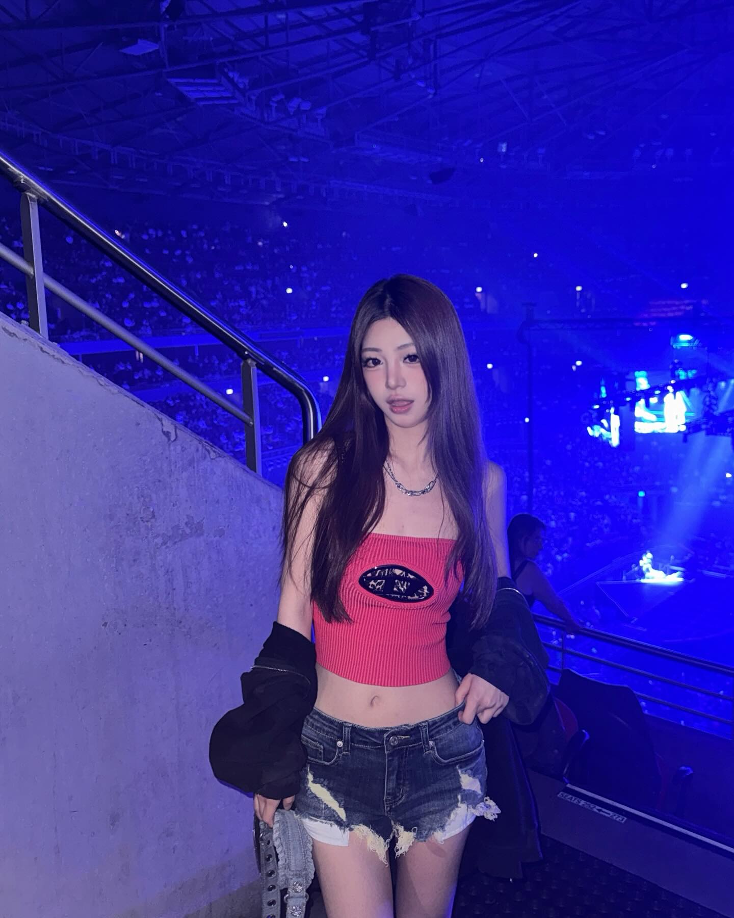 ywwyiiing instagram image archive image