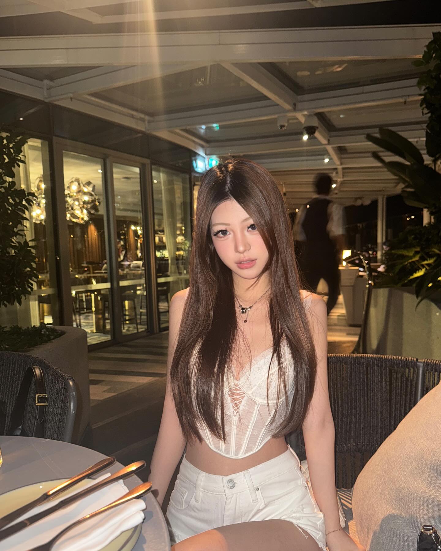 ywwyiiing instagram image archive image