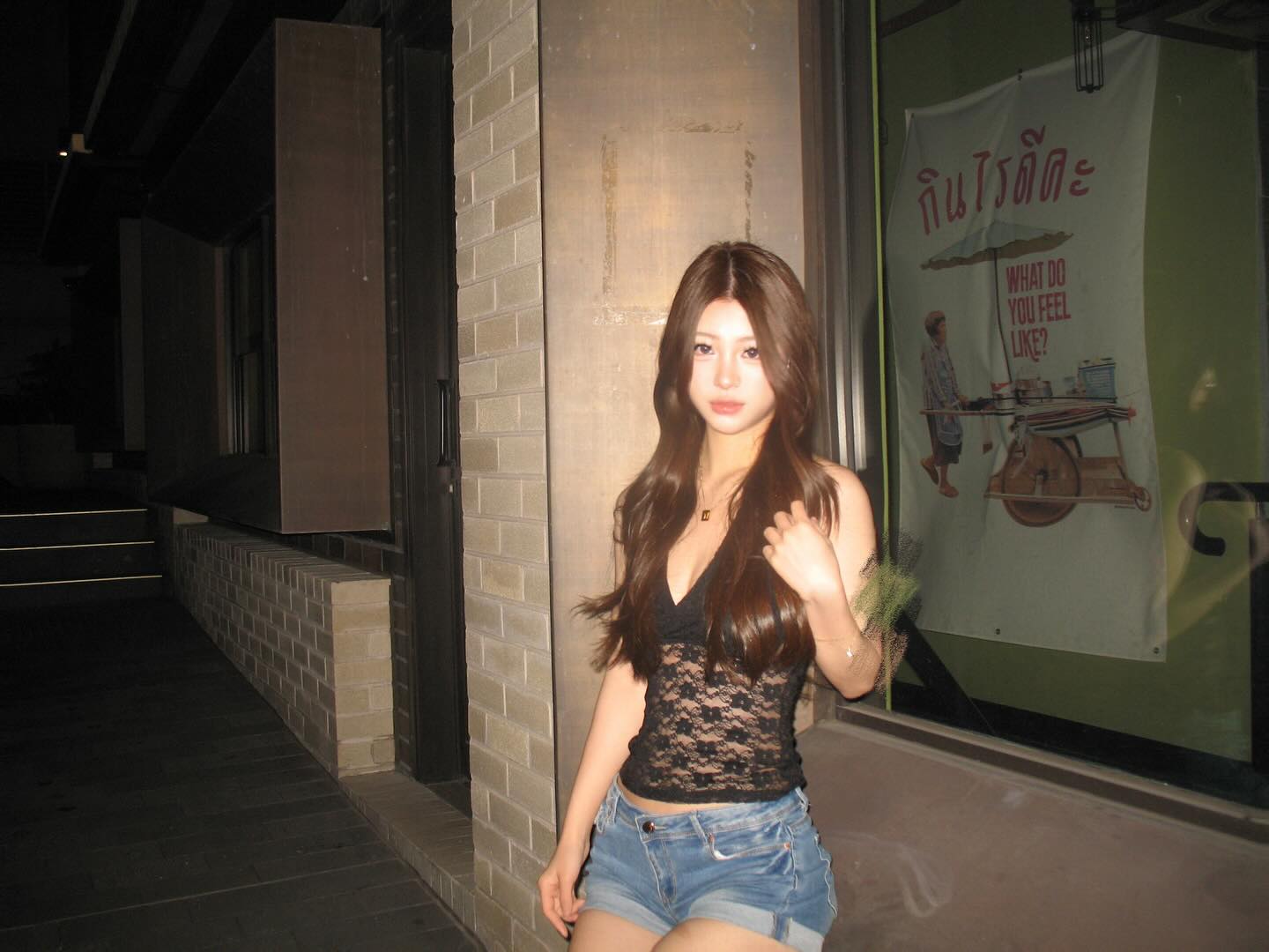 ywwyiiing instagram image archive image