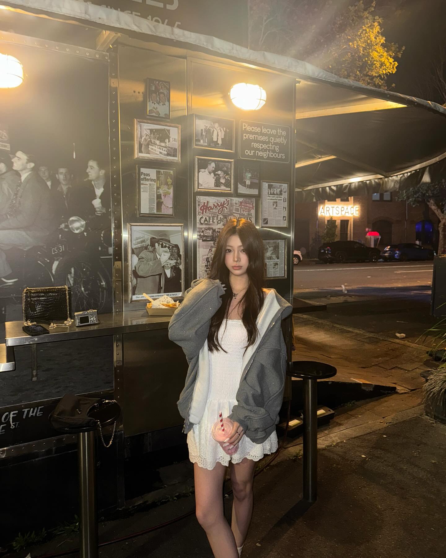 ywwyiiing instagram image archive image