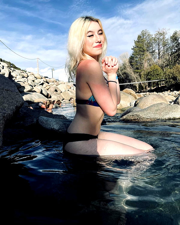 zia__jones instagram image archive image