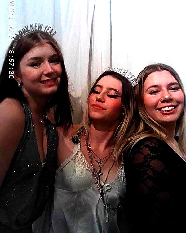 zia__jones instagram image archive image