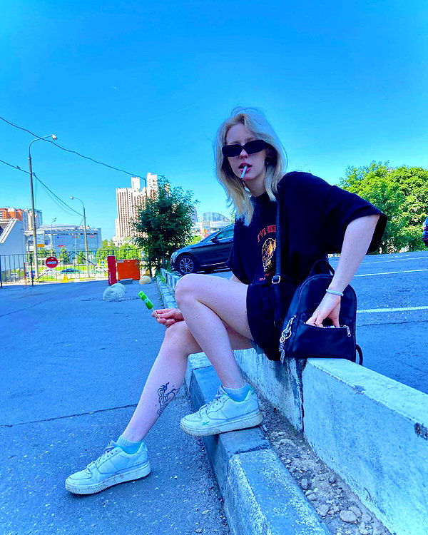 zira_merz instagram image archive image