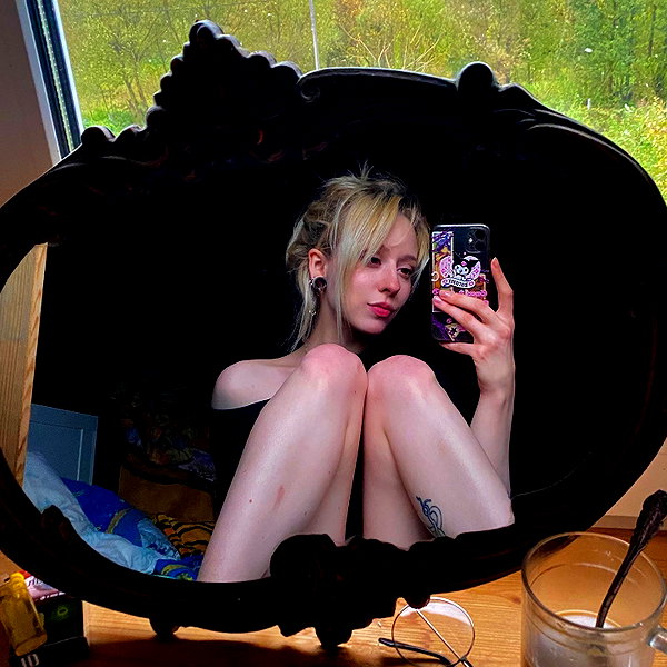 zira_merz instagram image archive image