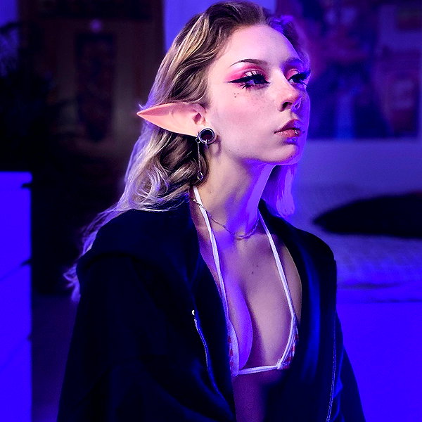 zira_merz instagram image archive image