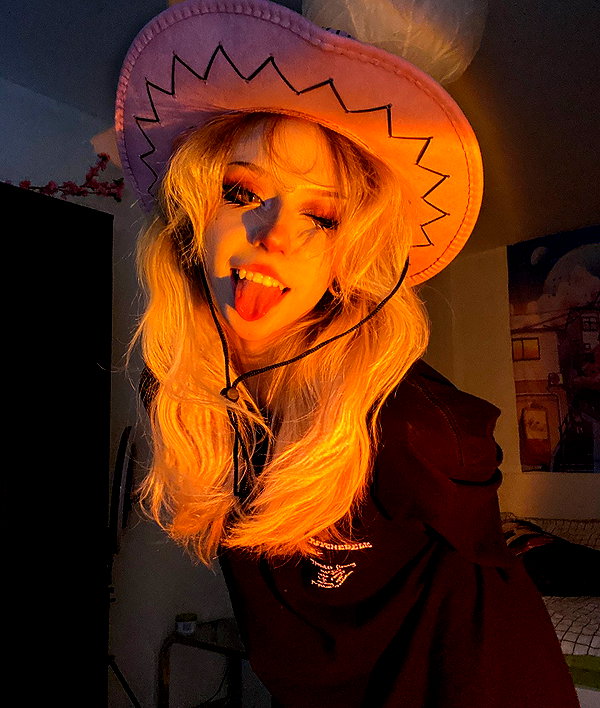 zira_merz instagram image archive image