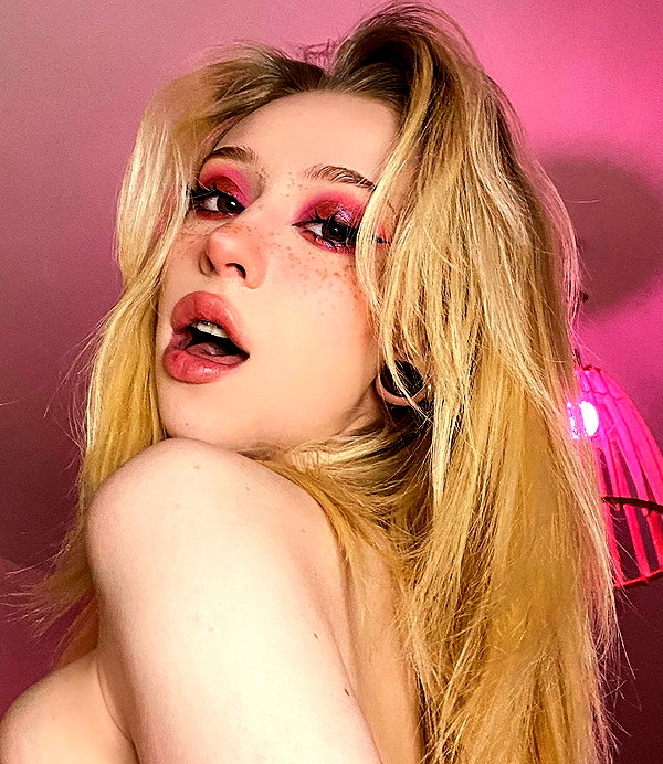 zira_merz instagram image archive image