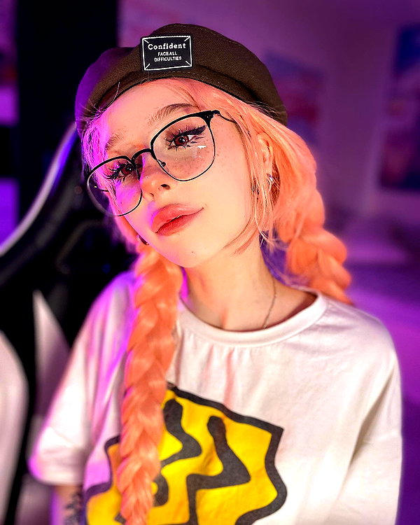 zira_merz instagram image archive image