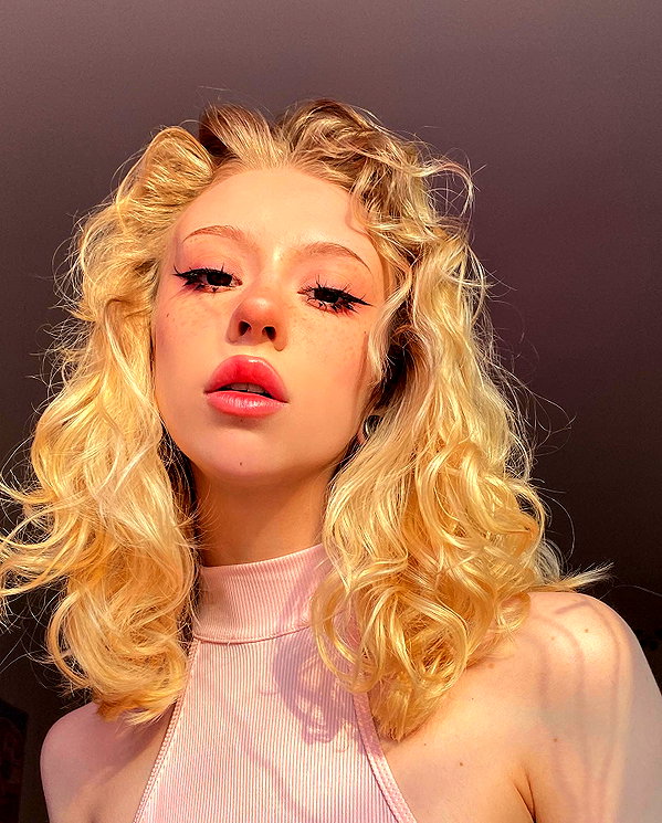zira_merz instagram image archive image