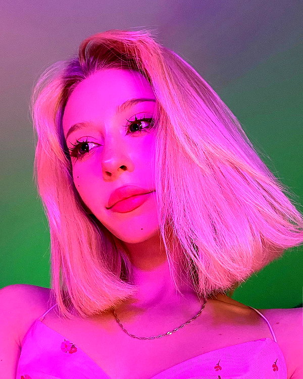 zira_merz instagram image archive image