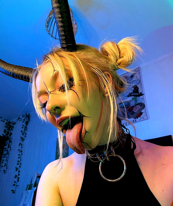 zira_merz instagram image archive image
