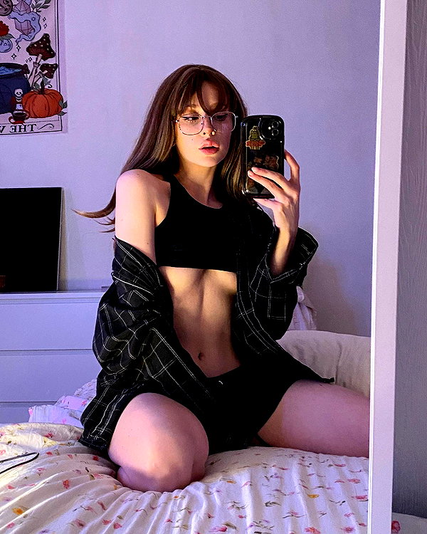 zira_merz instagram image archive image