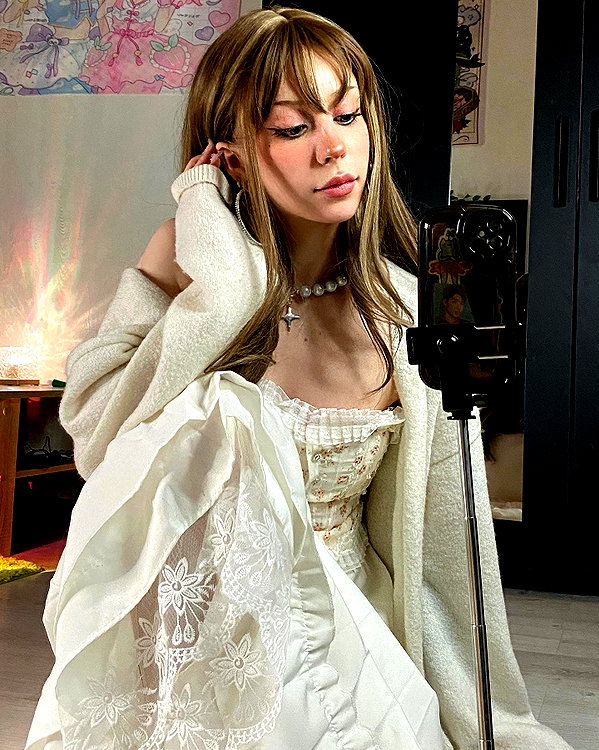 zira_merz instagram image archive image