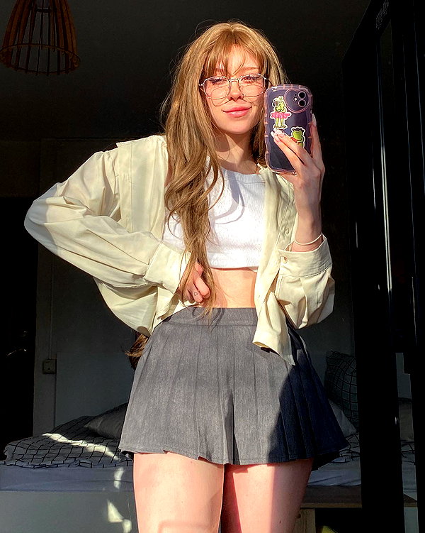 zira_merz instagram image archive image