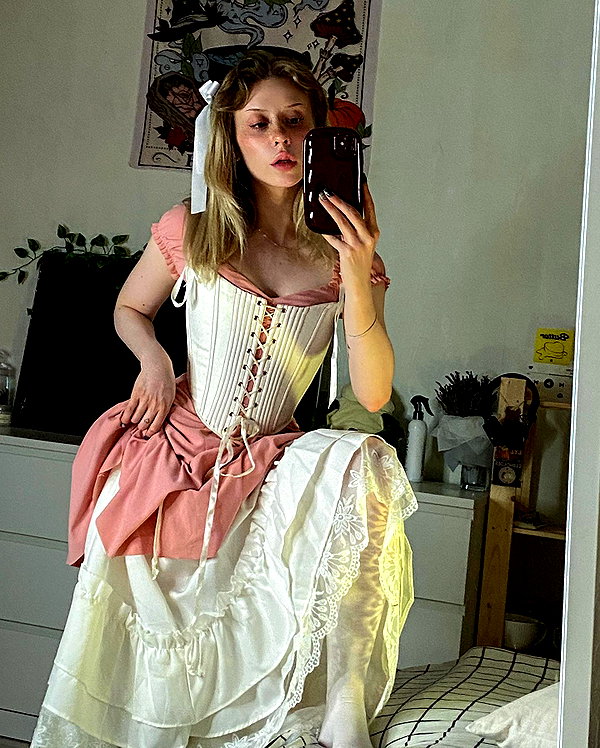 zira_merz instagram image archive image