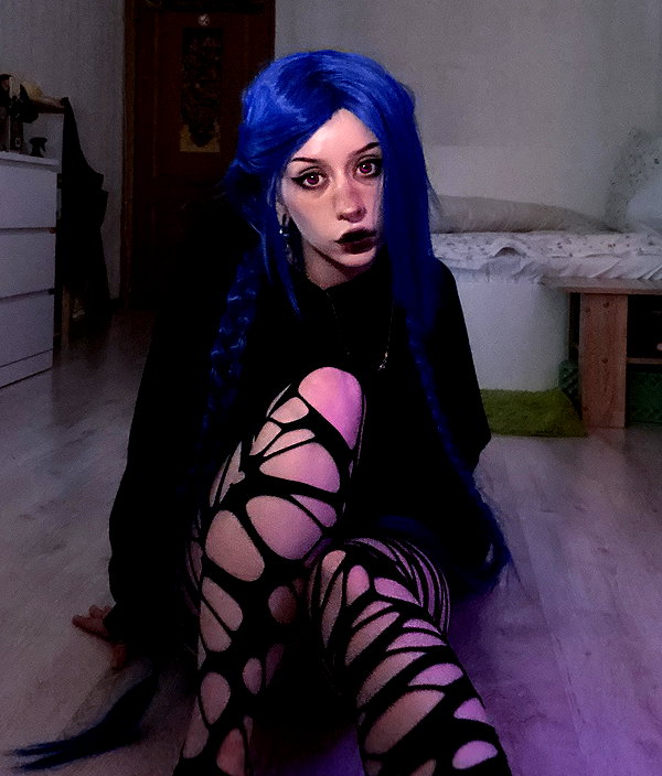 zira_merz instagram image archive image
