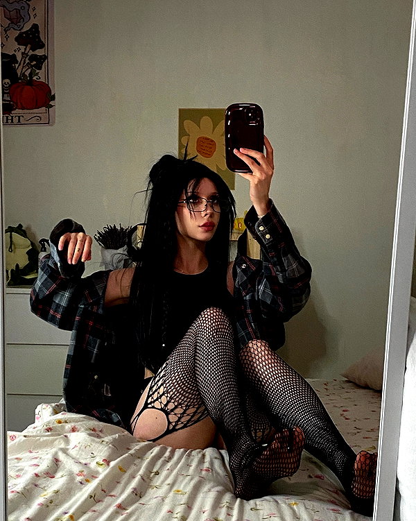 zira_merz instagram image archive image