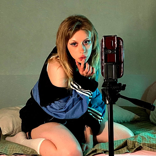 zira_merz instagram image archive image