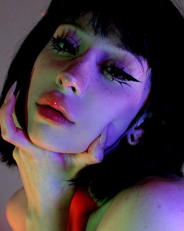 zira_merz instagram image archive image